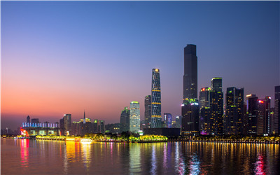融入时尚圈,感受尊贵与荣耀 融入时尚圈,感受尊贵与荣耀